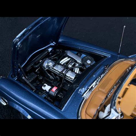 Mercedes Benz 230 SL Pagode 1963 Metallic Blue 1 18 Norev 183767