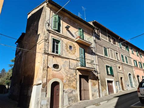 Vendita Appartamento Ronciglione Quadrilocale In Via Guglielmo Marconi