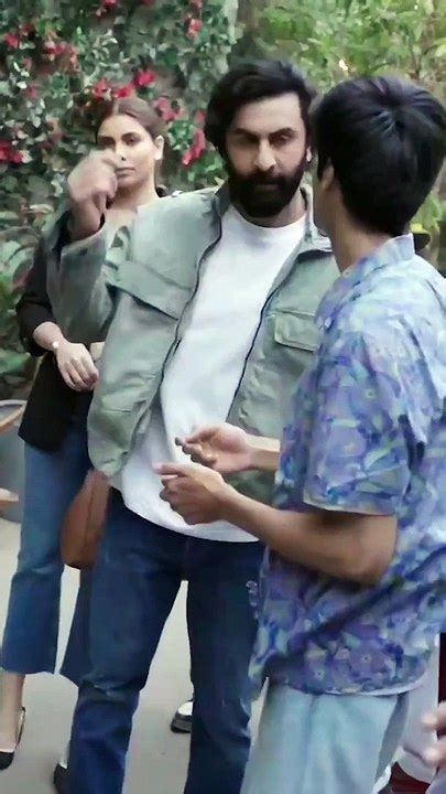 Watch Ranbir Kapoor Throws Fans Phone As He Fails To Click Selfie