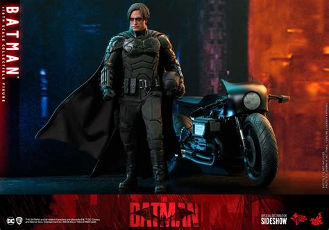 The Batman Hot Toys Releases A Robert Pattinson Batman Bat Signal