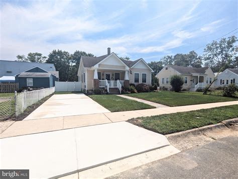 2 Forrest Dr Northfield Nj 08225 See Est Value Schools And More