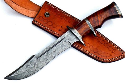 Damascus Fixed Blade Hunting Knife Over 200 Layers With Leather Sheath