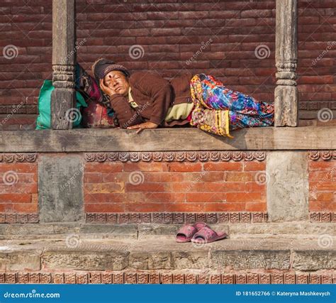 Kathmandu Nepal February 2016 Old Poor Barefoot Hindu Woman In