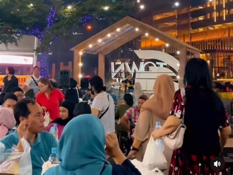 Pusat Kuliner Baru Di Tangerang Bernama G Town Square Tersedia Makanan