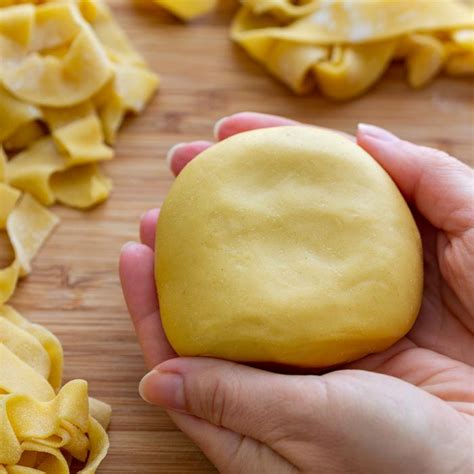 Easy Homemade Pasta Dough Recipe - Happy Foods Tube