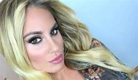 Francesca Brambilla Bikini Da Brividi Sul Trono Della Buona Sorte FOTO