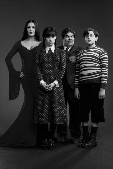 Video Netflix A Dezvaluit Primele Imagini Cu Familia Addams Din