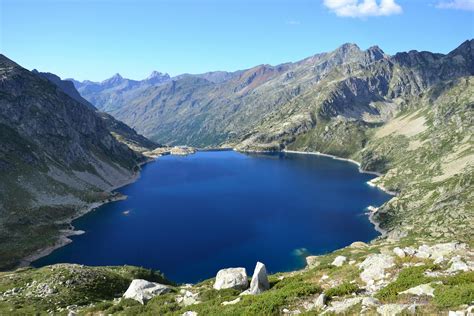 Aerial View of Lake during Daytime · Free Stock Photo