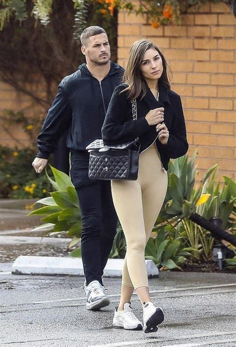 Las Leggins Nude Son La Nueva Y Controversial Tendencia Del Momento