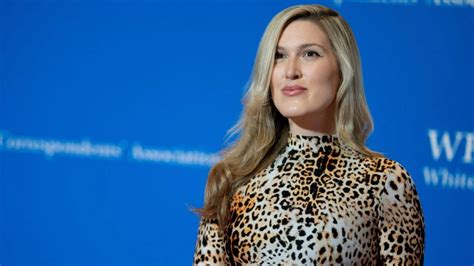 Vanity Fairs Abstract Nude Painting Of Olivia Nuzzi Comes At A Difficult Time For The