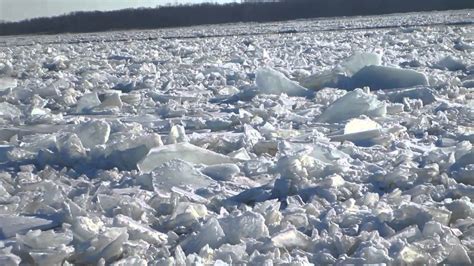 Above Niagara Falls Niagara River Ice Jam Youtube