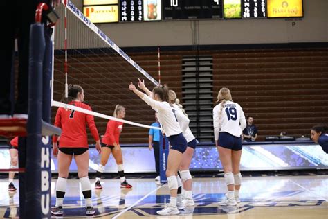 Washburn Volleyball hosts Central Missouri in Lee Arena