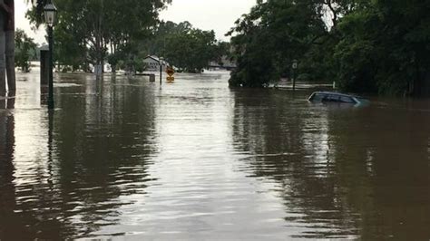 Qld Floods Thousands Expected To Be Isolated At Granville As Mary River Rises The Courier Mail