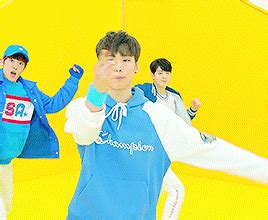 Astro 'Hide & Seek' MV'si İle Debut Yaptı! - KoreZin