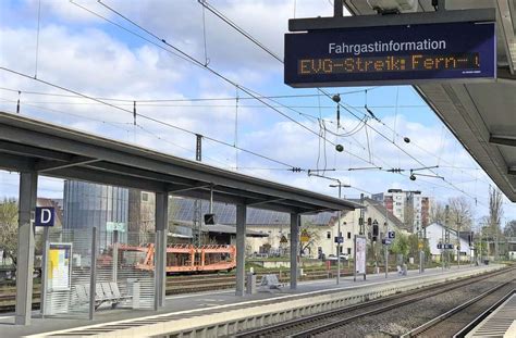 G Hnende Leere Am Bahnhof So Wirkte Sich Der Mega Streik In Lahr Aus