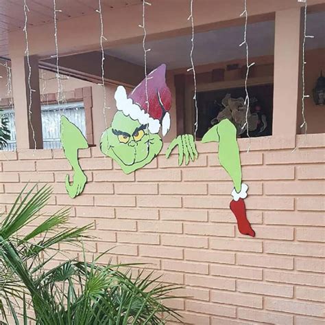 Grinch Peeking Over Fence Yard Art Fence Peeker Holiday Decor Etsy