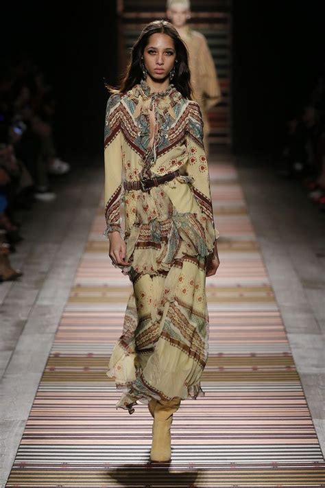 Mfw Review Etro Fall Winter Women S Collection Catwalk