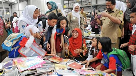 Rendahnya Minat Baca Buat Masyarakat Indonesia Lemah Dalam Memecahkan