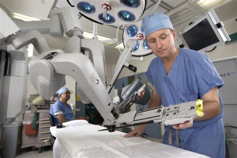 Why Your Doctor May Recommend The Da Vinci Surgical Robot Whats Up