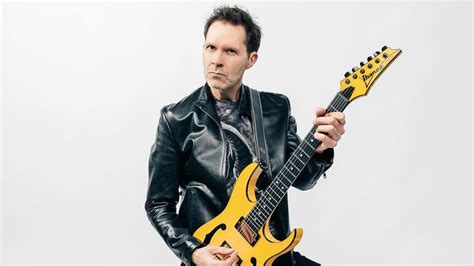 Paul Gilbert Rayakan Kebesaran Ikon Heavy Metal Dalam The Dio Album