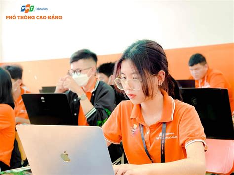 Phát triển phần mềm Ngành hot trong thời đại công nghệ lên ngôi FPT PolySchool Thông Báo