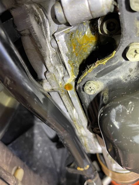 Oil Leak | Subaru B9 Tribeca SUV Forum