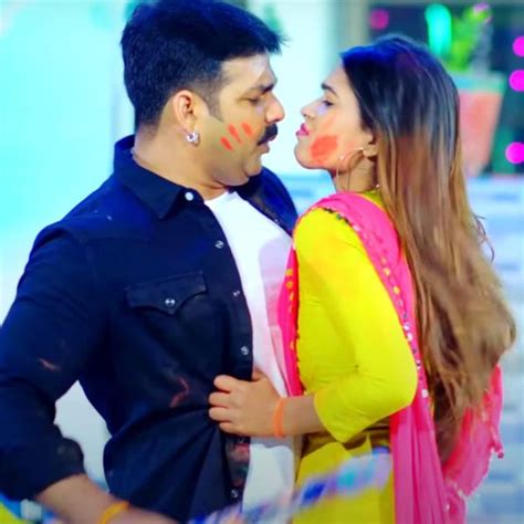 Holi Song Lahe Lahe Rangab Salwarwa Pawan Singh और Dimpal Singh का ये