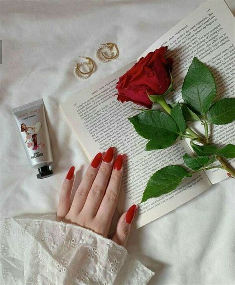 Pin By Emily On Colors Flower Phone Wallpaper Hand Pictures Tea And Books