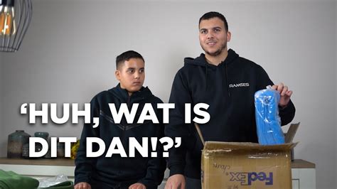 Eerste Blik Op Onze Nieuwe Kledingcollectie Unboxing Van De Samples