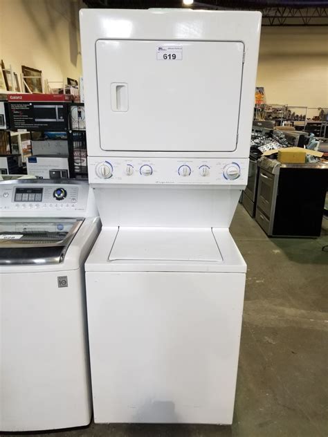 White Frigidaire Gallery Series Commercial Heavy Duty Washerdryer Unit