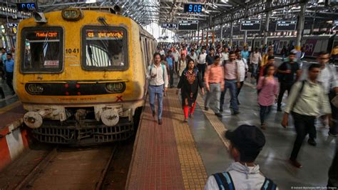 Germany's Siemens partners with India on railway upgrade – DW – 02/27/2023