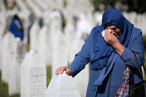 Aniversario Del Genocidio De Srebrenica