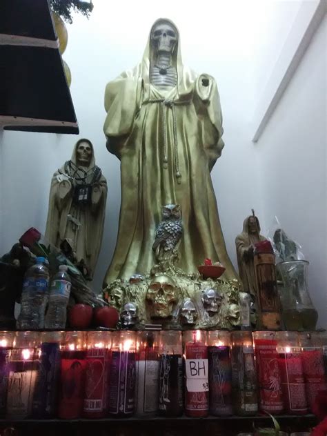 Santa Muerte Altar In Mexico - Jaka-Attacker