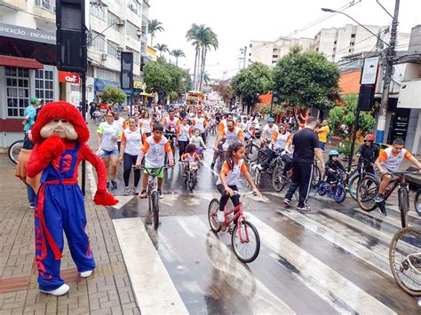 Portal Caparaó Passeio ciclístico reúne centenas de ciclistas em Manhuaçu