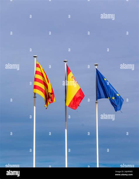 Asta De La Bandera Española Fotografías E Imágenes De Alta Resolución Página 2 Alamy