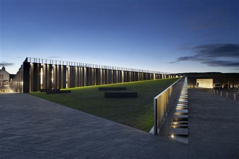 Giants Causeway Visitor Centre / Heneghan Peng Architects | ArchDaily