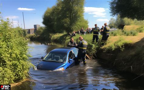 T Dlicher Unfall Bei Lohmar Bab Auto St Rzt In Fluss Fahrer