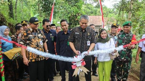 Tmmd Sengkuyung Di Banjarnegara Ditutup Jalan Rabat Beton Km