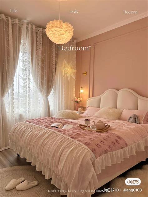 Coquette bedroom idea en 2024 Décoration chambre Mobilier Decoration