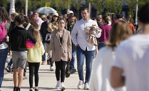 Covid Euskadi Se Quita Las Mascarillas Con Las Uci En M Nimos Pero