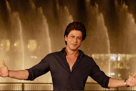 SRK Completes 27 Years In Bollywood Fans Express Their Love In 90s