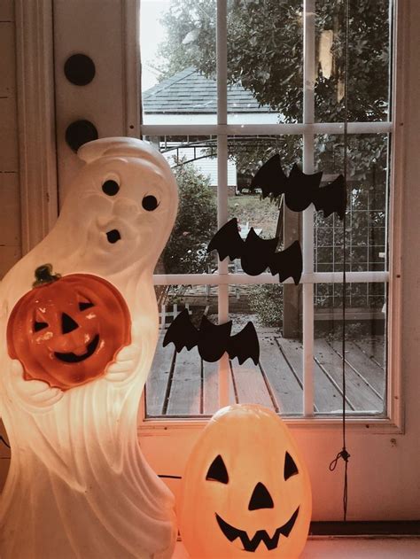 Scary & Spooky Halloween Decorations | Chic & Aesthetic Halloween Decor