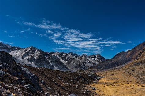 Premium Photo Beautiful Himalayan Landscape With Snow Capped