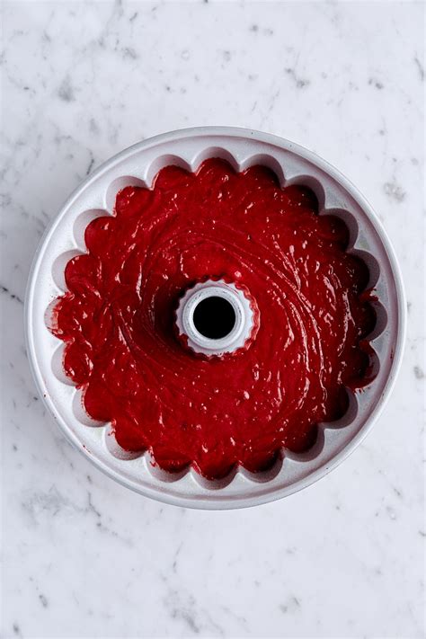 Red Velvet Bundt Cake With Cream Cheese Glaze Tutti Dolci