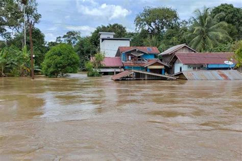 Foto Saat Sintang Akan Selamanya Dalam Ancaman Banjir