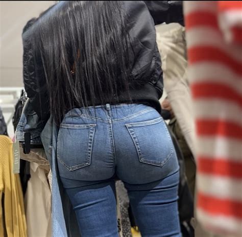 Huge Ass In Jeans Latina Milf Tight Jeans Forum
