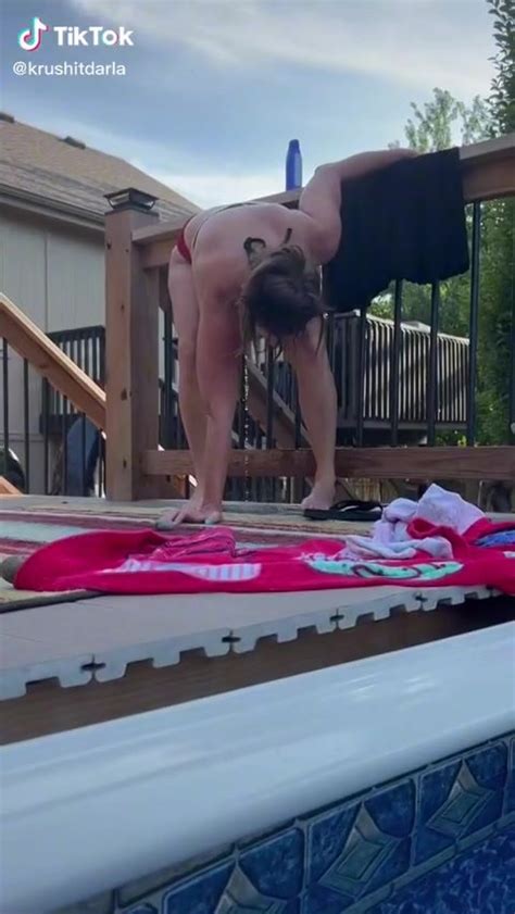 Bikini Pee In The Deck ThisVid