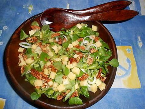 Recette De Salade De Mache Aux Noix Et Cantal