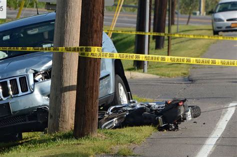 Update Motorcyclist 57 Dead In Crash On Kinne Street Near East