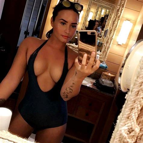 Las Fotos Más Sexys De Demi Lovato En Instagram Demi Lovato Bikini